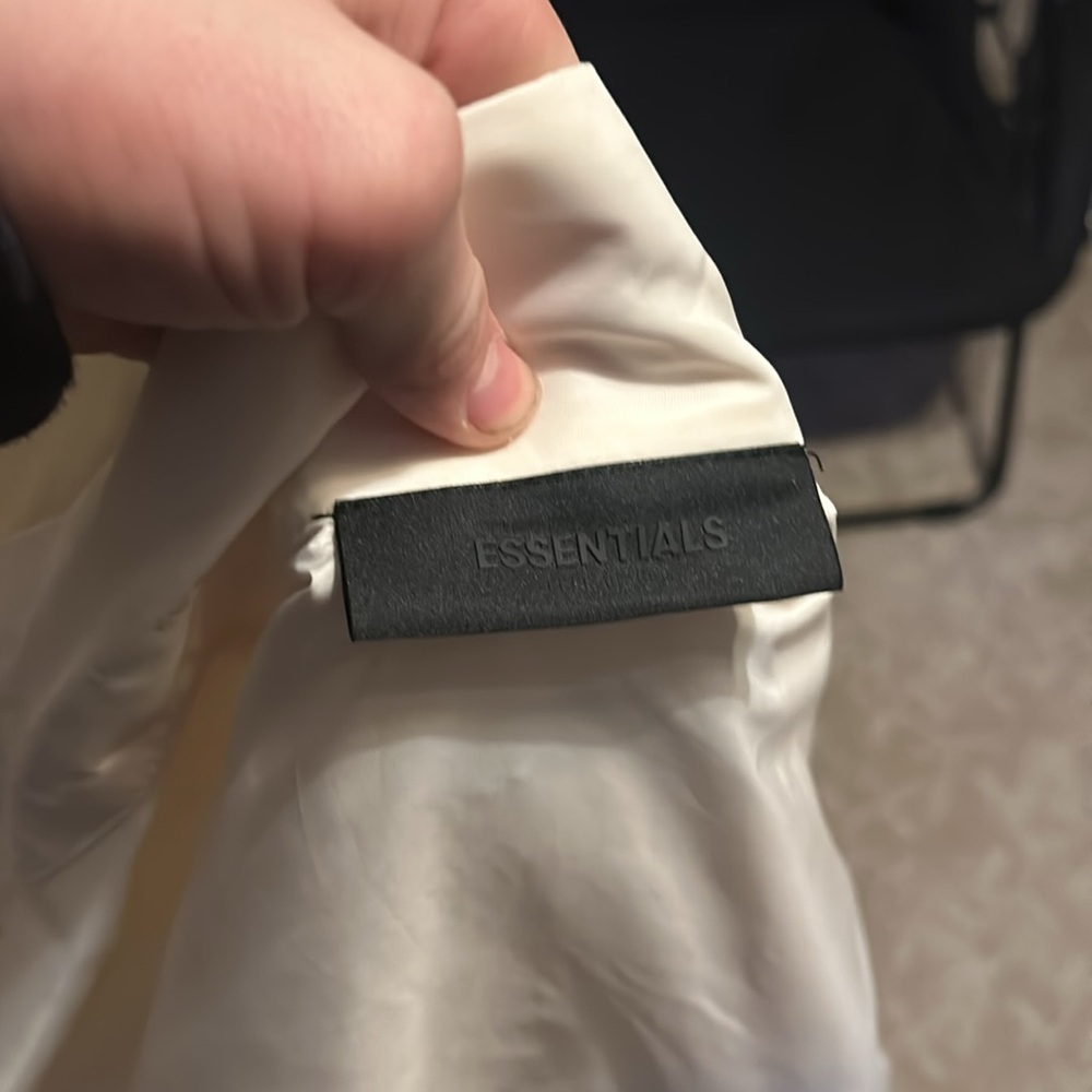 Essentials pull over - Picture 3 of 3